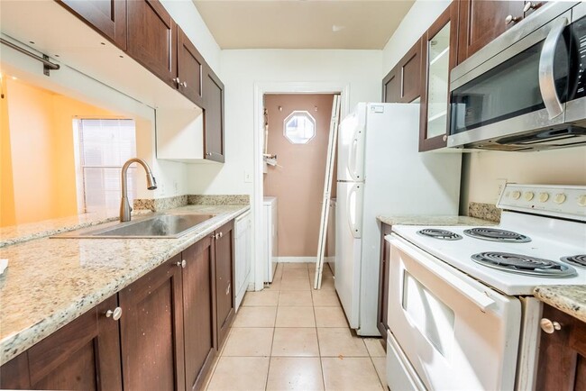 Photo - 501 W 26th St Unit 106