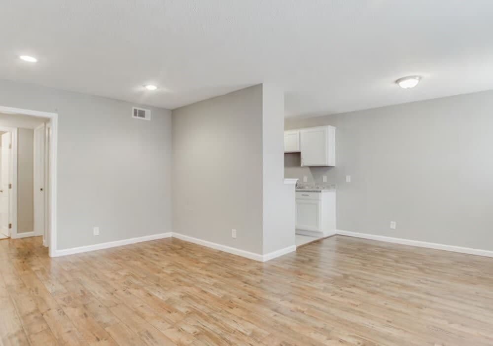 Photo - 950 Live Oak St