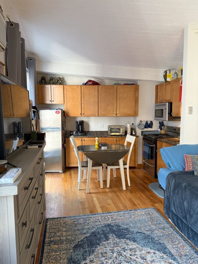 Photo - 12 Stoneholm St Condo Unit 420