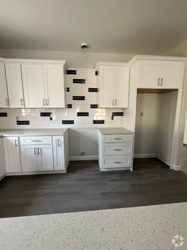 Building Photo - 206 N Michigan Ave Rental