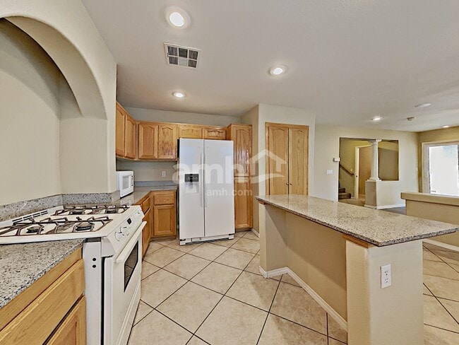 Photo - 7446 Celosia St