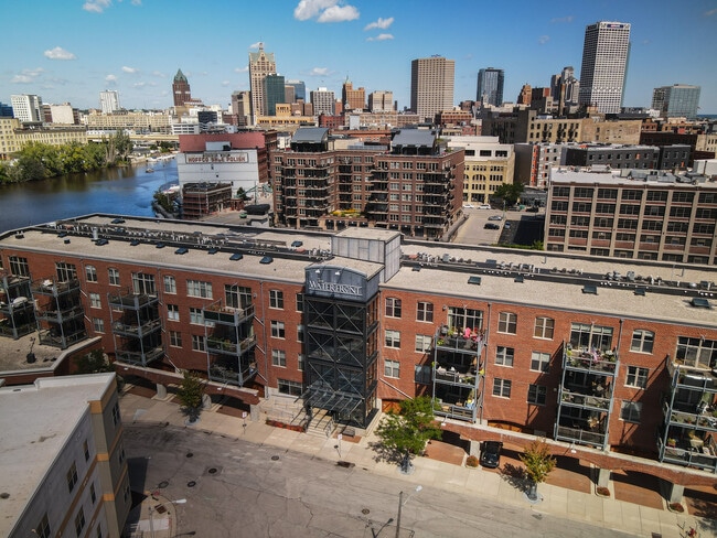Building Photo - 130 S Water St Unit Waterfront Rental