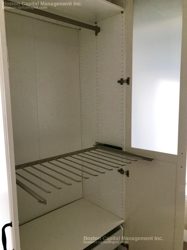 Photo - 674 Main St Unit 2