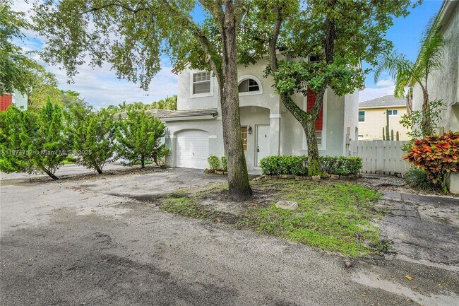 Photo - 815 NW 98th Ave