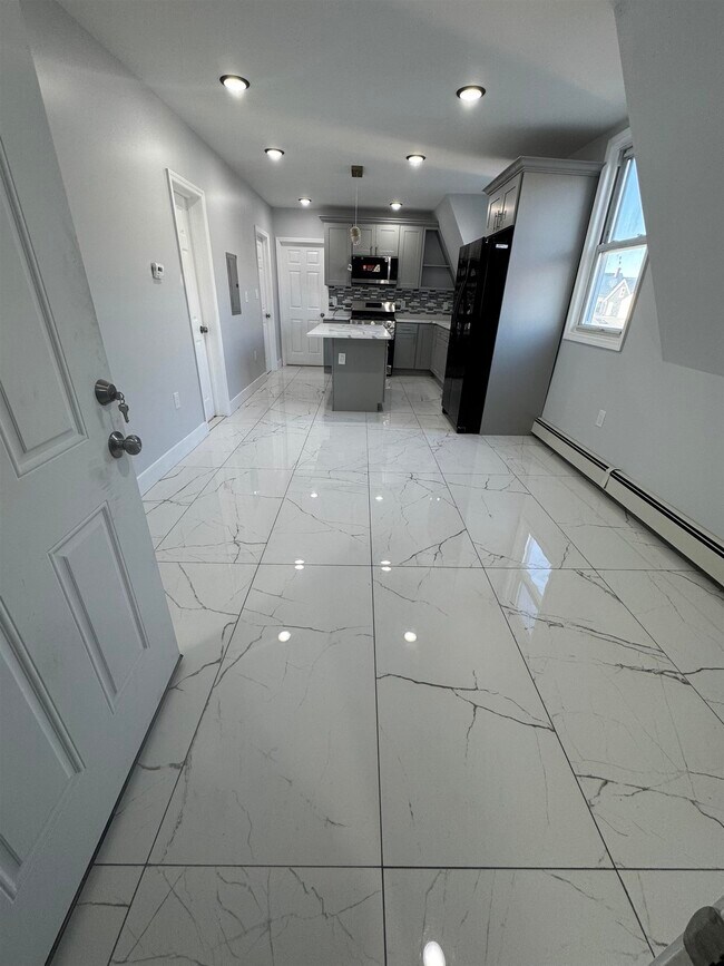 Photo - 321 Avenue C Unidad 3