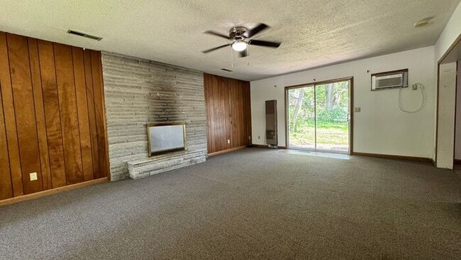 Photo - $2,100 | 4 Bedroom, 1.5 Bathroom Multi Flo...