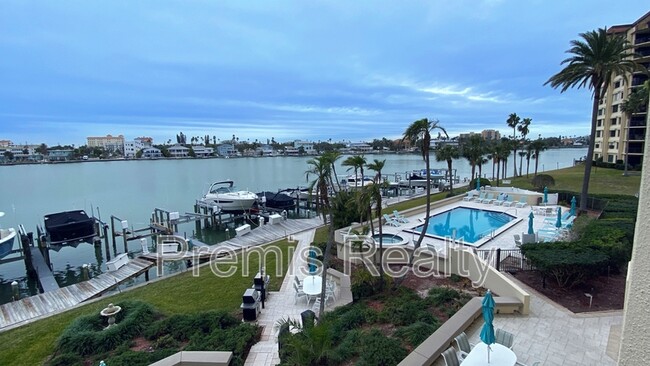 Photo - 690 Island Way Unidad #303 Rental