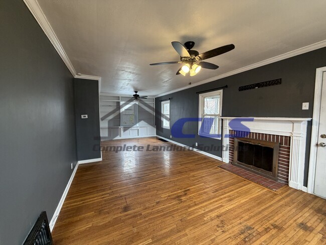 Photo - 2116 Poplar St