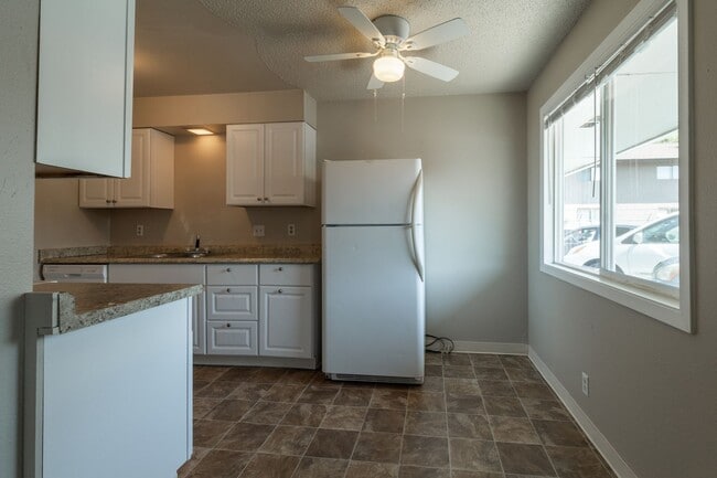 Photo - Charming 2 Bedrooms 1 Bath -Apartment -Vancouver School District-Skyview High School