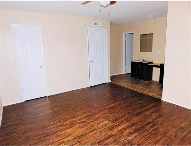 Photo - 5625 Squires Dr