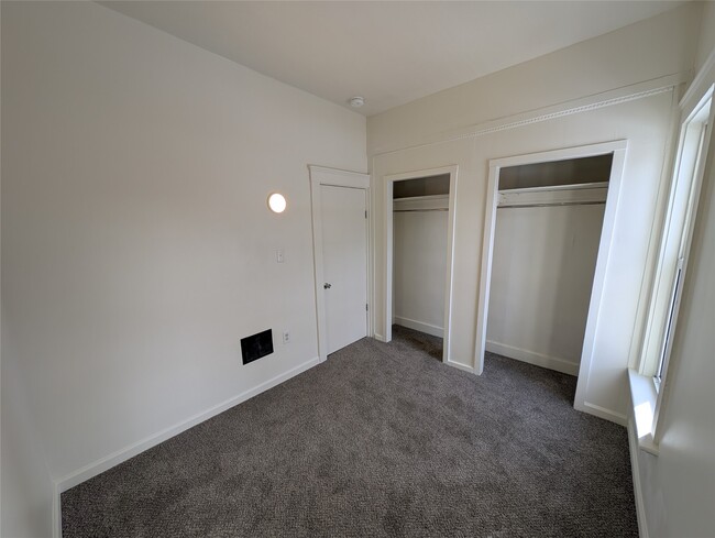 Photo - 502 E 2nd St