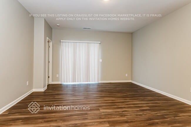 Photo - 617 Friesland Dr