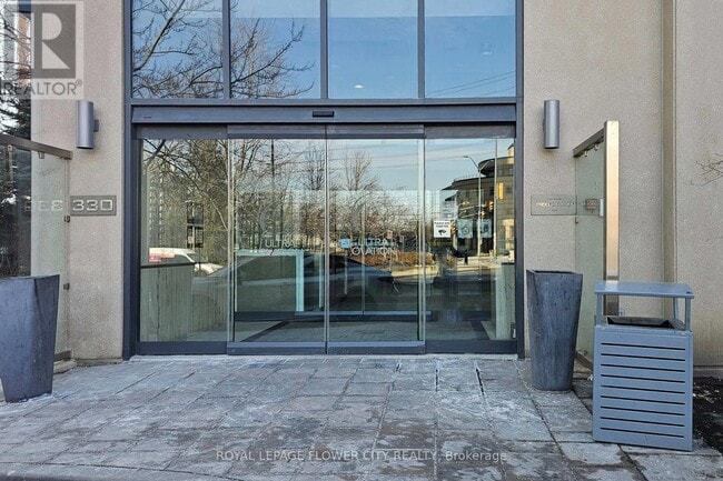 Photo - 330 Burnhamthorpe Rd W Unit 1902