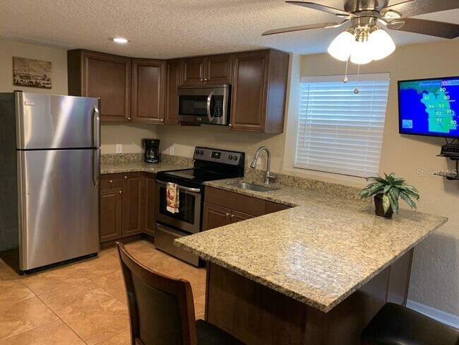 2512 Musselwhite Ave Unit 3