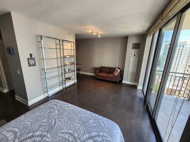 Photo - 630 N State St Unit 1801