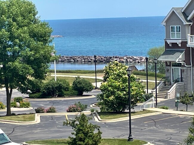 Photo - 3862 S Lake Dr Unit 210