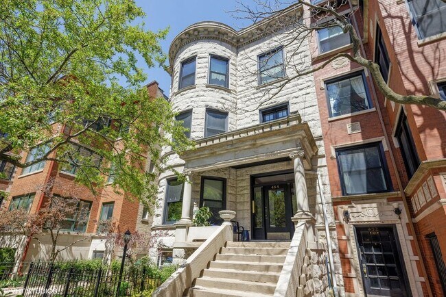 Building Photo - 434 W Oakdale Ave Unit G Rental
