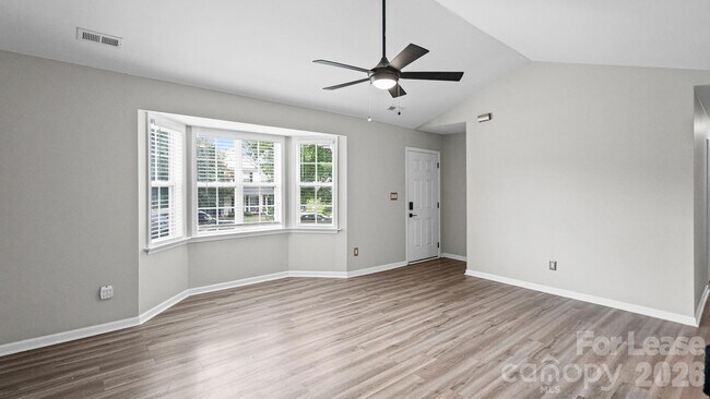 Photo - 3320 Whitebridge Ln