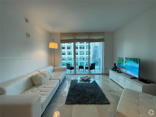 Building Photo - 950 Brickell Bay Dr Unit 1402 Rental