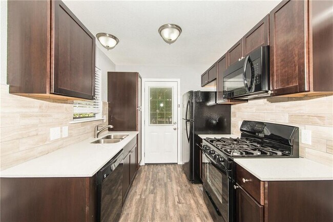 Photo - 1803 Rawhide Dr