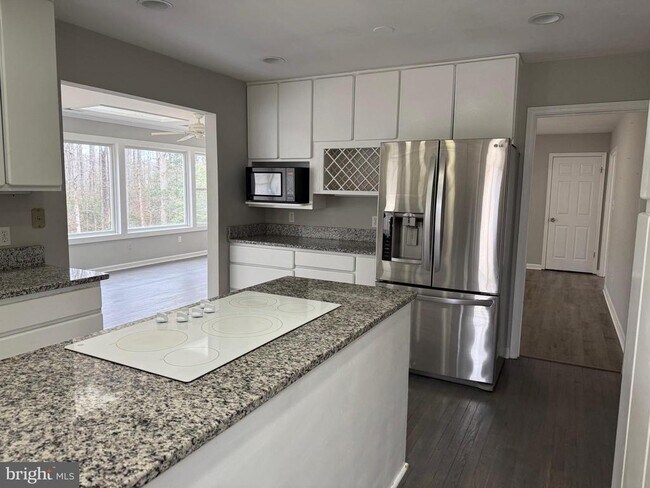 Photo - 63 Lincoln Dr