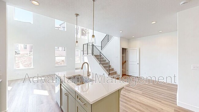 Photo - 1583 Stark Dr