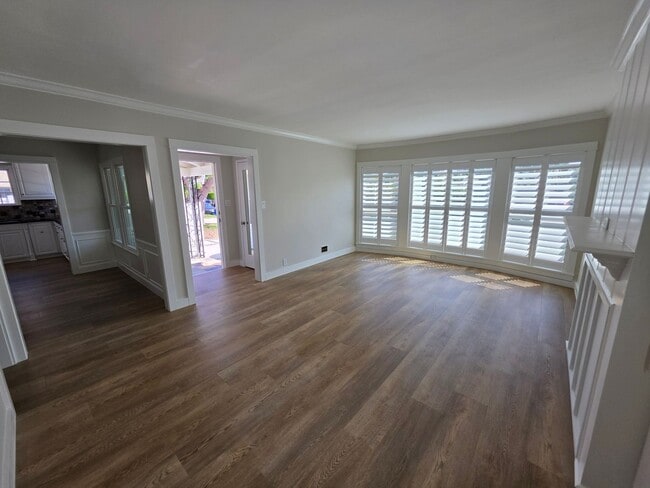 Photo - 8109 Holy Cross Pl