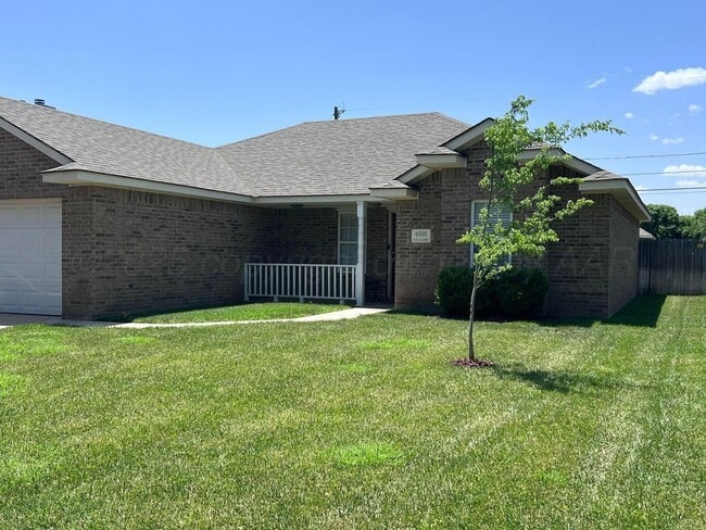 Building Photo - Sale or Lease Home in Tradewinds