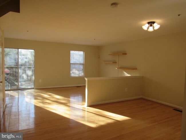 Photo - 3002 Henson Bridge Terrace
