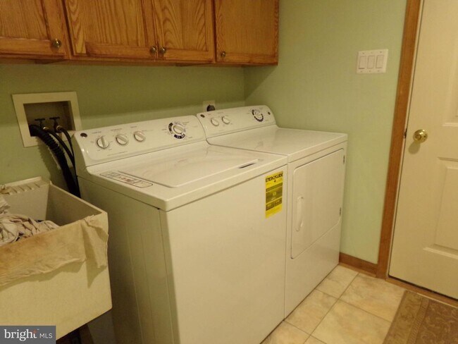 Photo - 530 Headquarters Rd