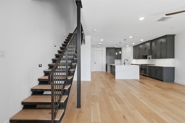 404 Vista Buena Trl
