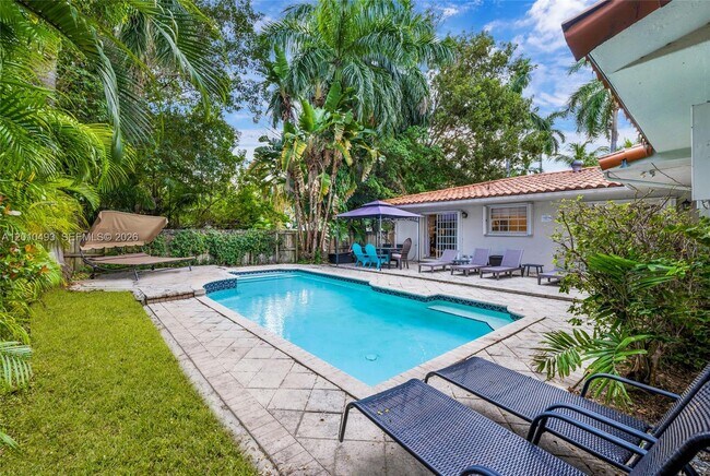 Photo - 7711 Coquina Dr