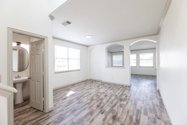 Photo - 32506 Rosella Ln