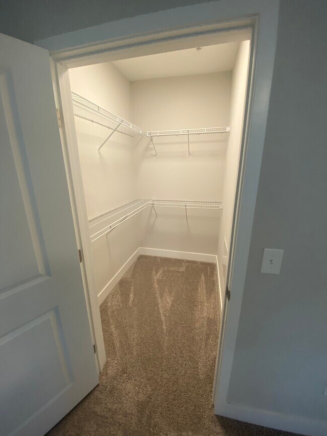 Alvista West Vue Apartments For Rent in Orlando, FL