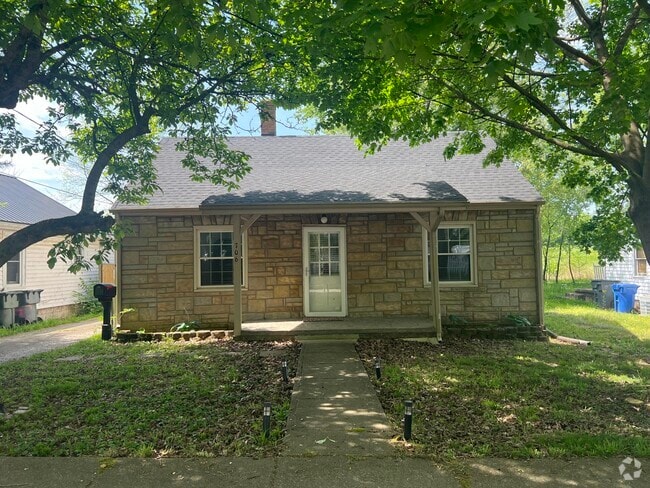 Building Photo - 706 Golfview Dr Rental