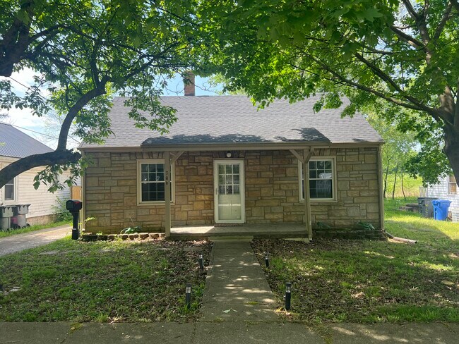 Photo - 706 Golfview Dr House