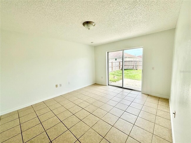 Photo - 362 Aylesbury Ct