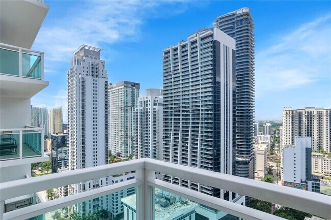 Building Photo - 951 Brickell Ave Unit 3107