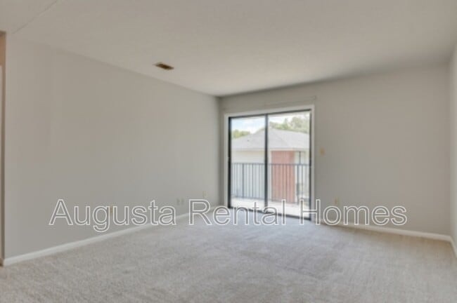 Photo - 2822 Thomas Ln