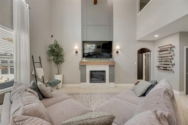 Building Photo - 404 Fountain View Ln