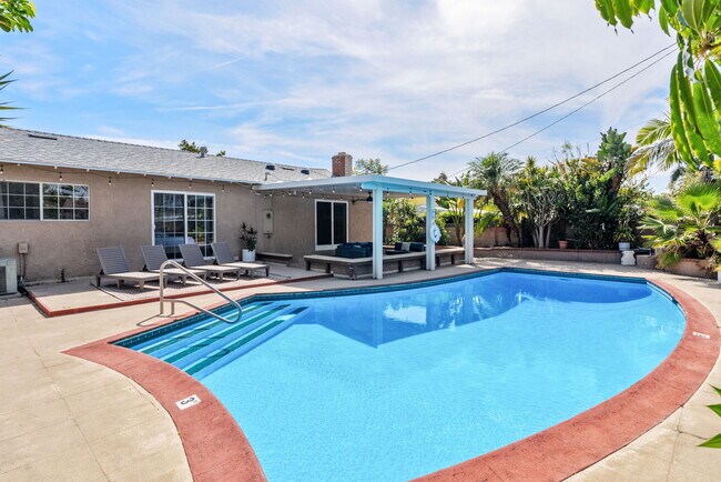 Photo - 1537 W Harriet Ln