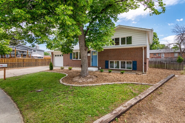 Photo - 1011 Yeager Dr