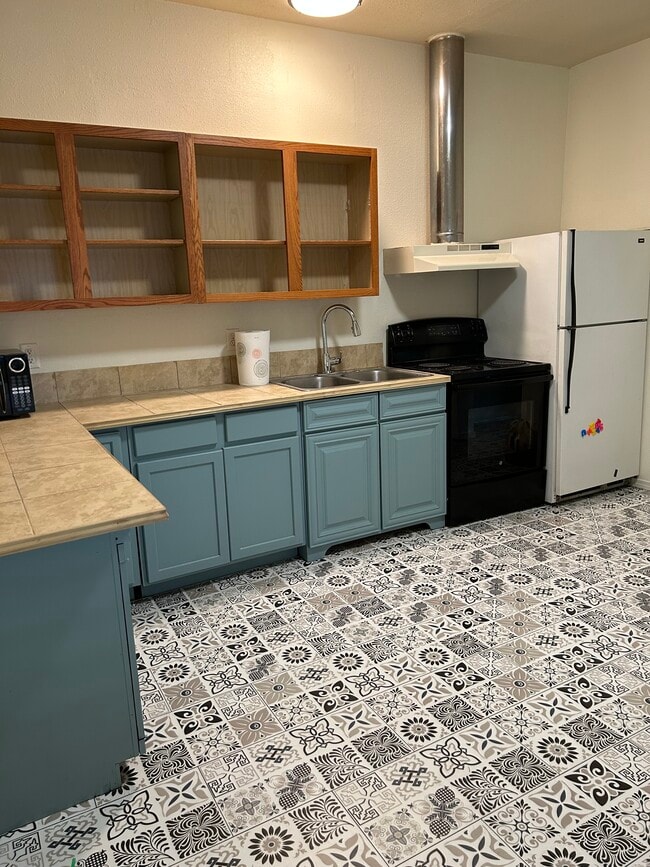 Photo - 276 Adams St Unidad B