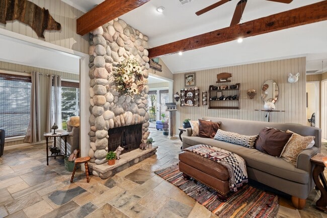 Photo - 308 Indian Shore