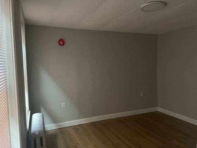 Building Photo - 2035 E Allegheny Ave Unit #2