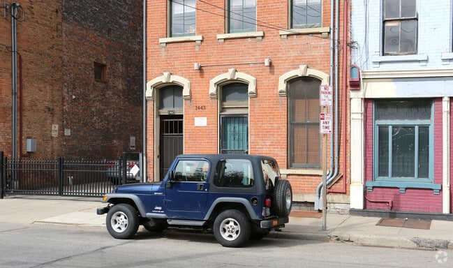 Photo - 1443 Walnut St