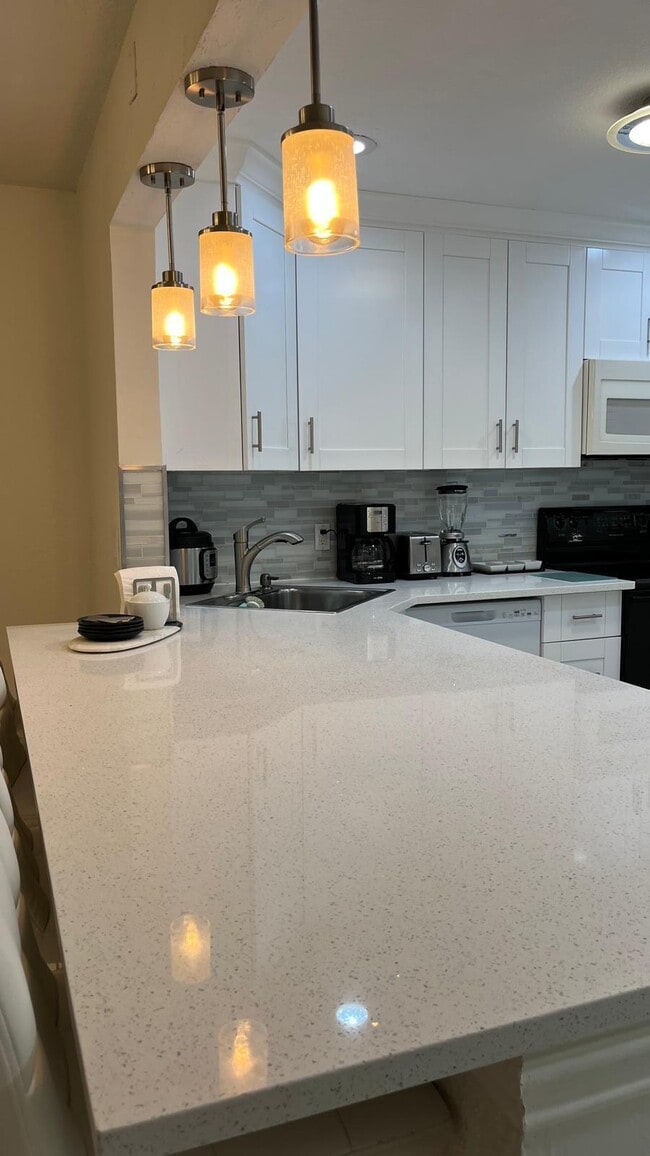 Photo - 9210 SW 3rd St Unidad 216