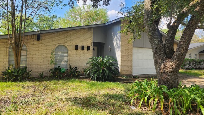 Photo - 2815 Quail Valley E Dr