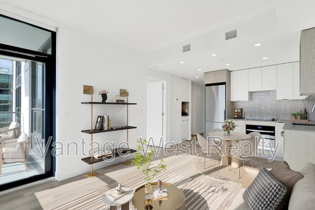 Photo - 1488 Bertram St