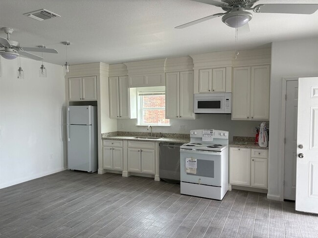 Photo - 311 Rosalinda Dr